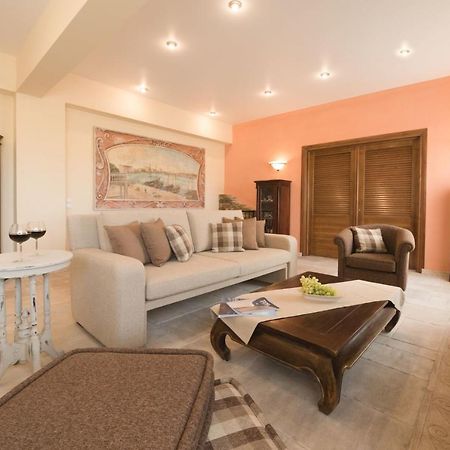 Stení Villa Arokaria מראה חיצוני תמונה