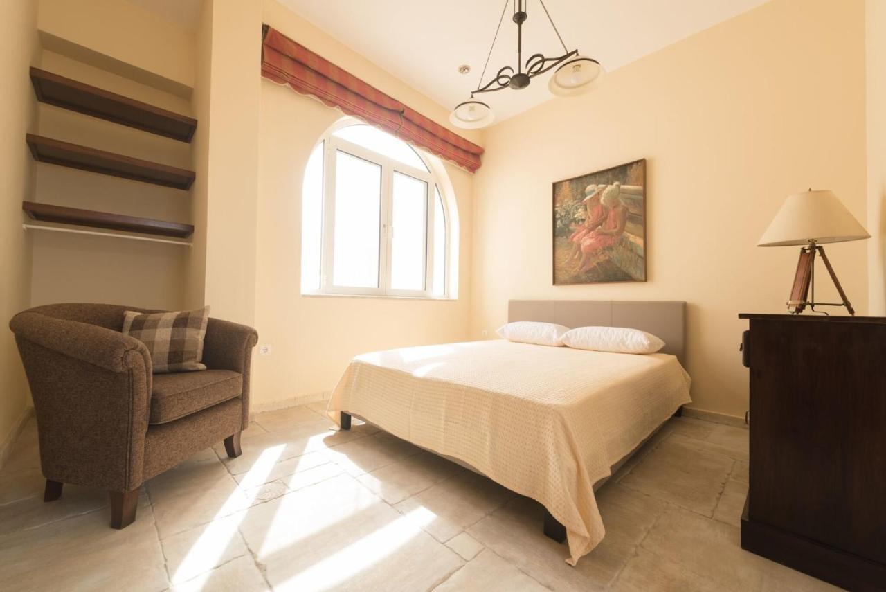 Stení Villa Arokaria מראה חיצוני תמונה